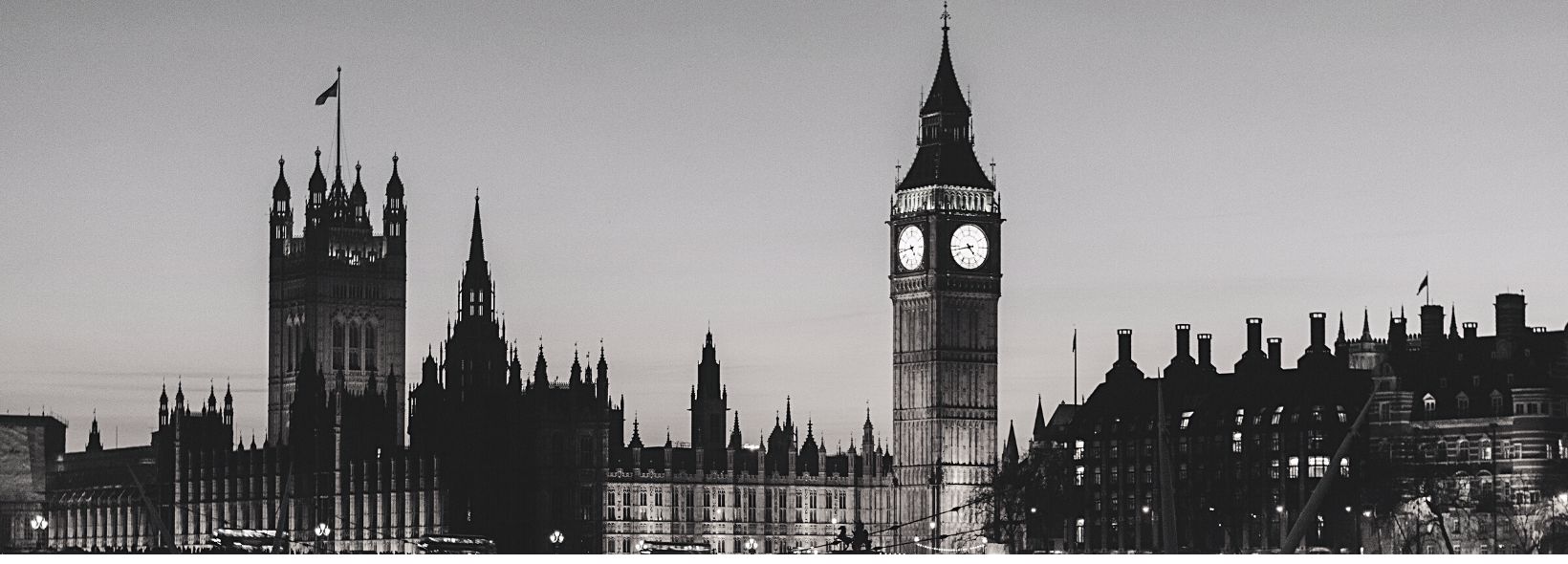 Black and white panoramic image of Big Ben & parliament